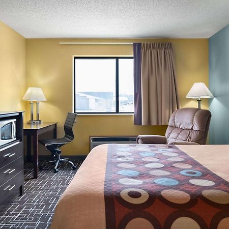 Super 8 By Wyndham Dyersville Экстерьер фото