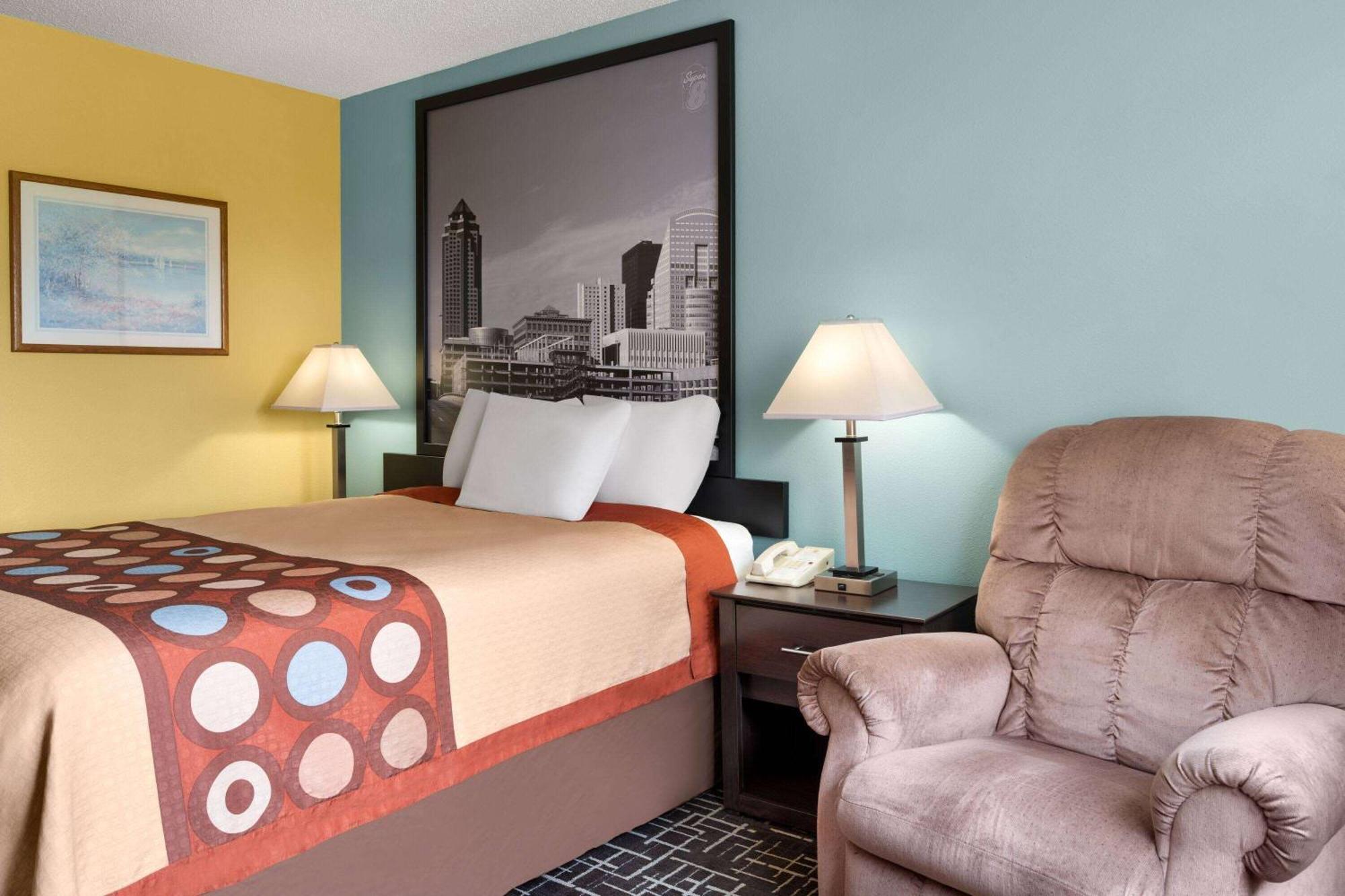 Super 8 By Wyndham Dyersville Экстерьер фото