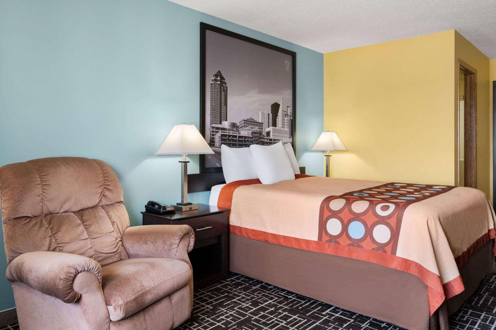Super 8 By Wyndham Dyersville Экстерьер фото